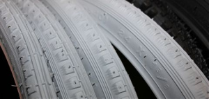 Покрышка H R T 24"*1 3/8 P1013 серая